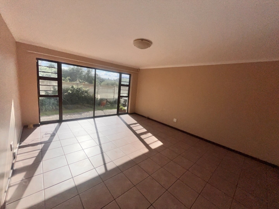 To Let 2 Bedroom Property for Rent in Aston Bay Eastern Cape
